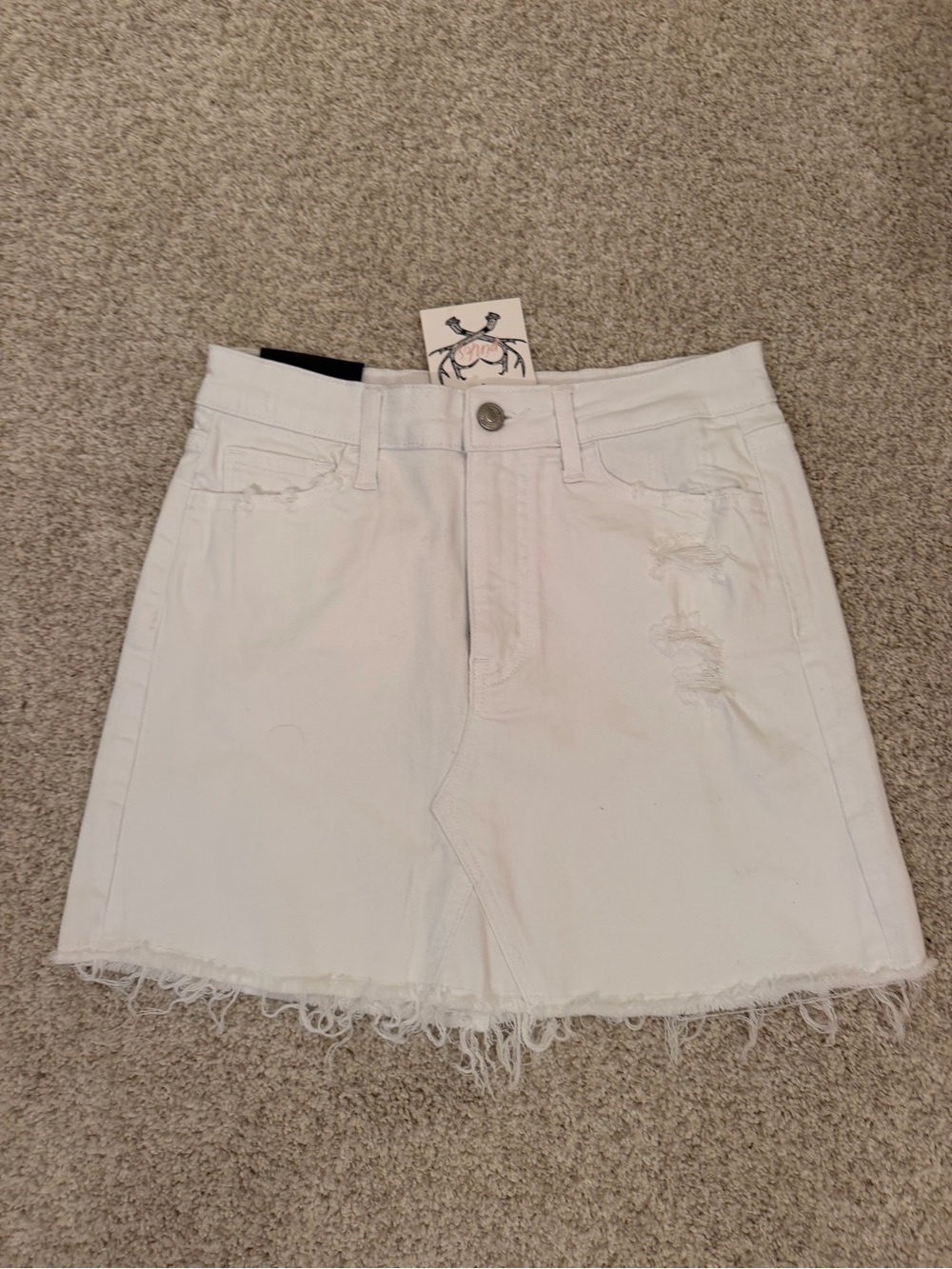 VERVET BY FLYING MONKEY White Raw-Hem Distressed Denim Shorts